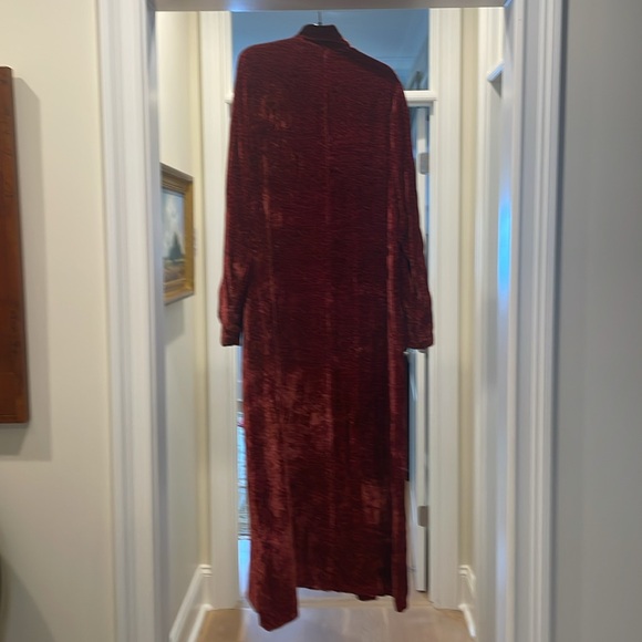 Tanavana red leopard print velvet maxi coat(bw) - Picture 6 of 7